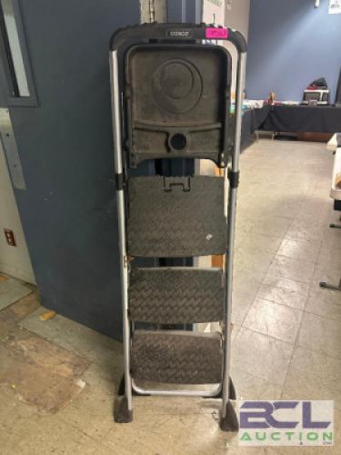 4 FT. STEP LADDER