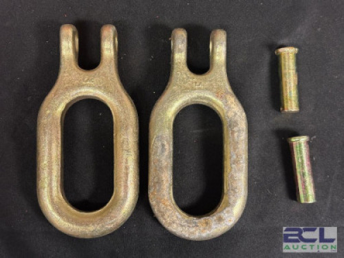 (4) - HEAVY DUTY 5/8 SHACKLES WITH PINS