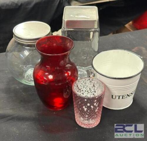 ASSORTED GLASSWARE