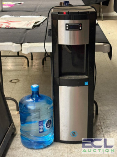 WATER COOLER WITH PURE LIFE WATER JUG