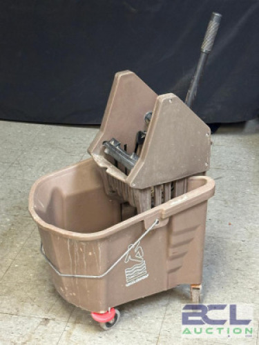 MOP BUCKET