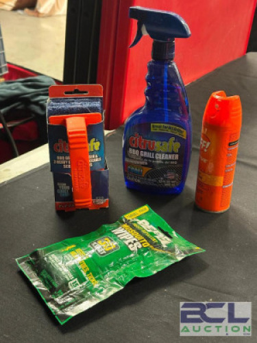 GRILL CLEANING KIT AND BUG REPELLANT