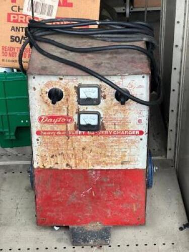 HEAVY DUTY FLEET BATTERY CHARGER