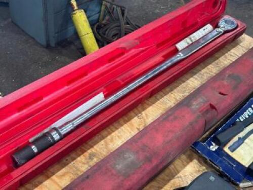 TORQUE WRENCH