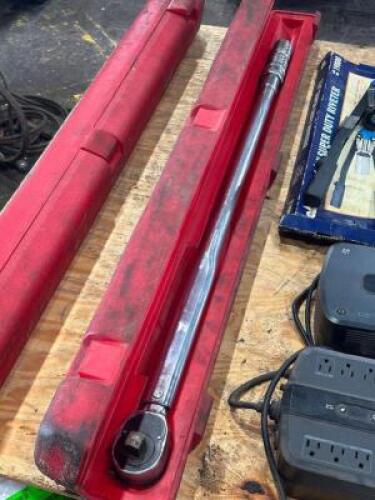 TORQUE WRENCH