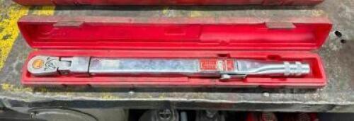 TORQUE WRENCH