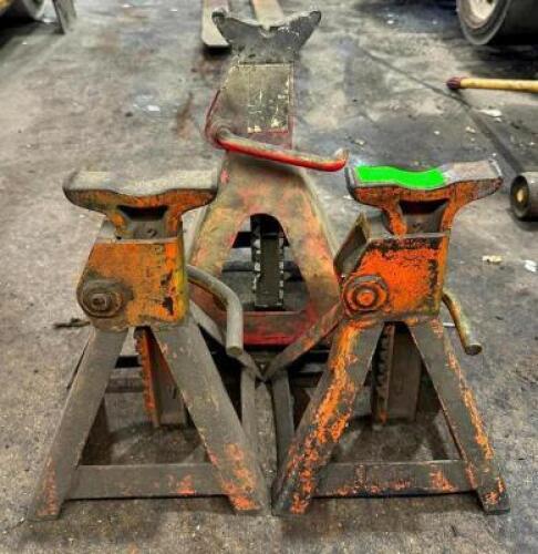 (3) AUTO JACKS
