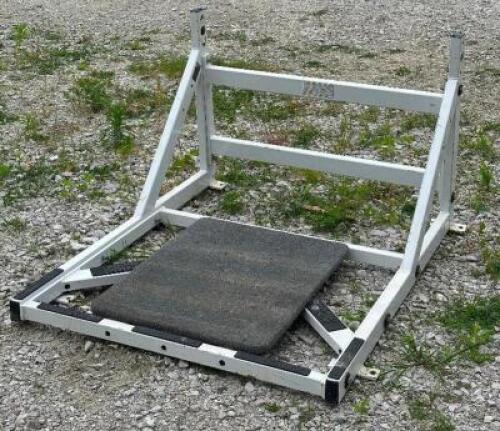 DESCRIPTION: METAL BASE LOCATION: LOT QTY: 1