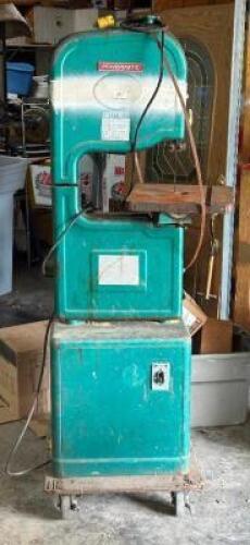 DESCRIPTION: POWERMATIC BANDSAW BRAND/MODEL: HOUDAILLE 141 LOCATION: WAREHOUSE QTY: 1