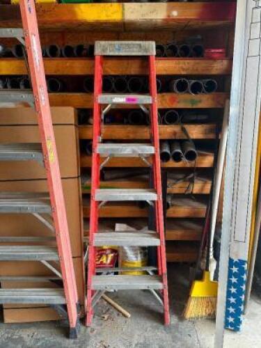 DESCRIPTION: 6' STEP LADDER BRAND/MODEL: LOUISVILLE LOCATION: WAREHOUSE QTY: 1