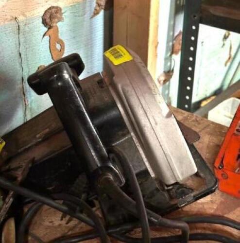 DESCRIPTION: ELECTRIC CIRCULAR SAW LOCATION: WAREHOUSE QTY: 1