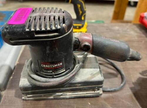 DESCRIPTION: ELECTRIC FINISHING SANDER BRAND/MODEL: CRAFTSMAN LOCATION: BACK WAREHOUSE QTY: 1