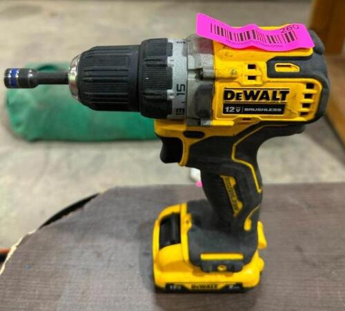 DESCRIPTION: 12V 3/8" DRILL DRIVER BRAND/MODEL: DEWALT DCD701 LOCATION: BACK WAREHOUSE QTY: 1