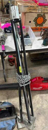 DESCRIPTION: TRIPOD STAND LOCATION: WAREHOUSE QTY: 1