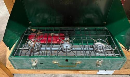 DESCRIPTION: CAMPING STOVE GAS BURNER BRAND/MODEL: COLEMAN 426D LOCATION: BACK WAREHOUSE QTY: 1