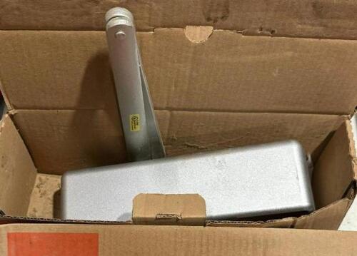 DESCRIPTION: (2) RIGHT SIDE DOOR CLOSERS BRAND/MODEL: LCN 1461 LOCATION: WAREHOUSE QTY: 2
