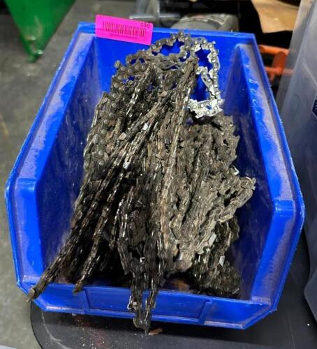 DESCRIPTION: CHAINSAW CHAIN LOCATION: WAREHOUSE QTY: 1