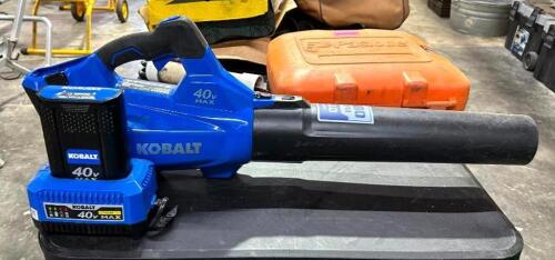 DESCRIPTION: 40V CORDLESS BLOWER WITH BATTERY AND CHARGER BRAND/MODEL: KOBALT LOCATION: WAREHOUSE QTY: 1