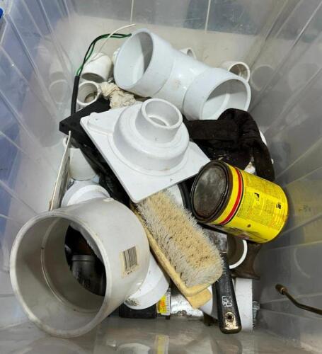 DESCRIPTION: ASSORTED PLUMBING SUPPLIES AS SHOWN LOCATION: BACK WAREHOUSE QTY: 1