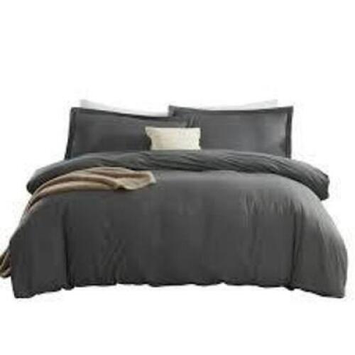 DESCRIPTION: (1) 3-C DUVET COVER SET BRAND/MODEL: NESTLE SIZE: QUEEN RETAIL$: $35.49 EA QTY: 1