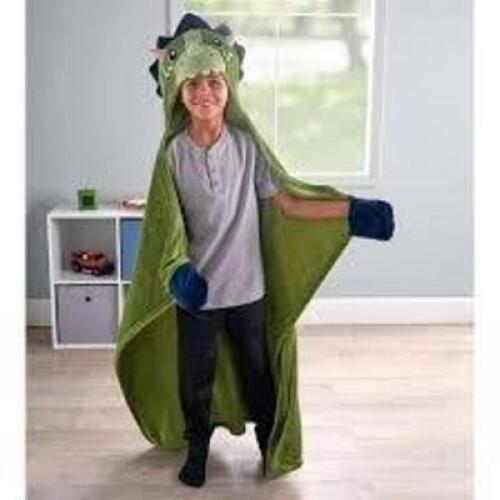 DESCRIPTION: (1) HOODED THROW BLANKET BRAND/MODEL: YOUR ZONE INFORMATION: GREEN DINOSAUR RETAIL$: $20.00 EA QTY: 1