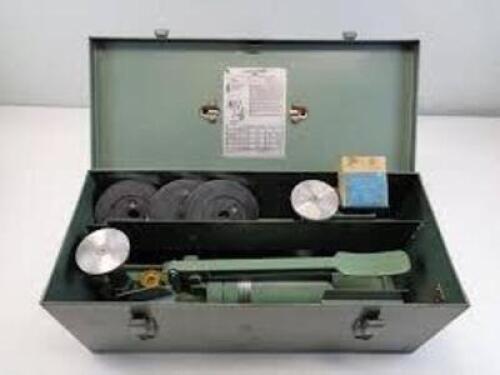 DESCRIPTION: (1) DEAD WEIGHT CALIBRATOR BRAND/MODEL: ASHCROFT #1305B SIZE: USED MUST INSPECT RETAIL$: $1188.00 EA QTY: 1