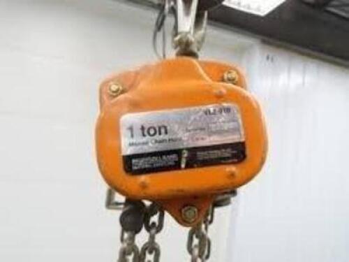 DESCRIPTION: (1) USED CHAIN HOIST BRAND/MODEL: INGERSOLL RAND #VL2-010 INFORMATION: MUST COME INSPECT SIZE: 1 TON RETAIL$: $215.00 EA QTY: 1