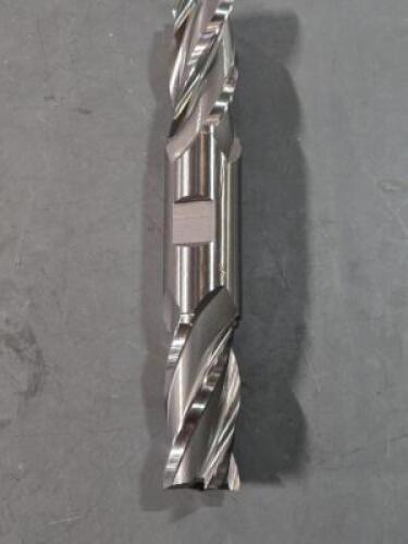 DESCRIPTION: (1) HSS DE SQ END MILL BRAND/MODEL: HERTEL 41117714 SIZE: 15/16" DIA 1-7/8" LOC 1" SD RETAIL$: $215.26 QTY: 1