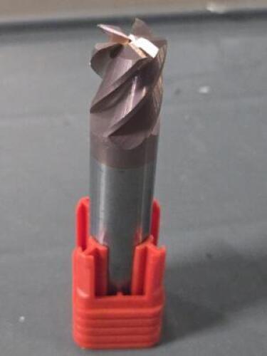 DESCRIPTION: (1) CARBIDE SQ END MILL BRAND/MODEL: FULLERTON 37654 SIZE: 5/8" DIA RETAIL$: $151.99 QTY: 1