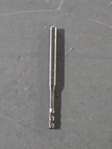 DESCRIPTION: (5) CARBIDE SQ END MILL BRAND/MODEL: ACCUPRO 64535446 SIZE: 0.0750" DIA 0.2250" LOC RETAIL$: $193.65 QTY: 5