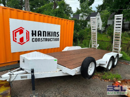 16' TANDEM AXLE FLAT BED TRAILER W/ HEAVY DUTY RAMPS.