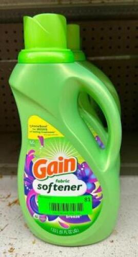 (5) BOTTLES OF MOONLIGHT BREEZE FABRIC SOFTENER
