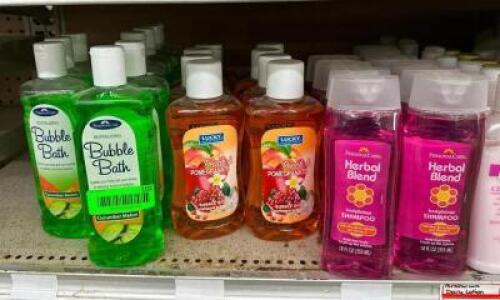 (27) BOTTLES OF SHAMPOO AND BUBBLE BATH