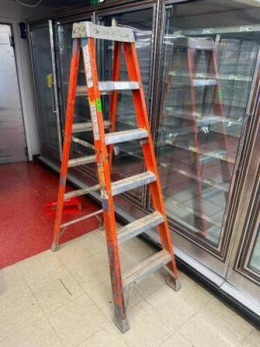 6' FIBERGLASS LADDER