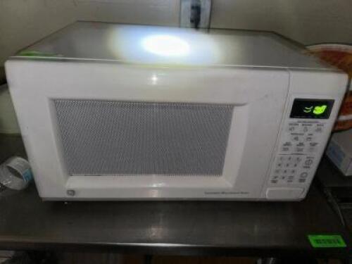 HOUSE HOLD MICROWAVE