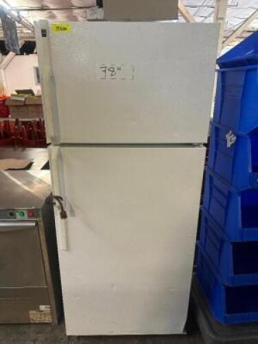 HOTPOINT HOUSE HOLD REFRIGERATOR / FREEZER.