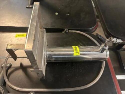 SINGLE TAP HEAD W/ DRAIN TRAY.