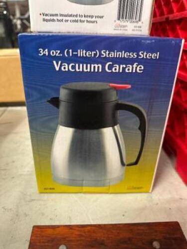 (3) 34 OZ VACUUM CARAFE ( NEW )
