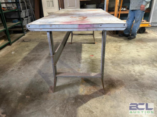 DESCRIPTION: 6' METAL WORKTABLE SIZE: 72"X36"X33" LOCATION: WAREHOUSE QTY: 1