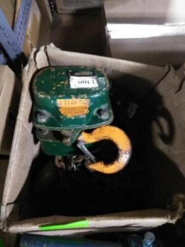 DESCRIPTION: (1) MANUAL CHAIN HOIST BRAND/MODEL: INGERSOLL RAND INFORMATION: 1 TON CAPACITY, USED, SEE INSPECTION RETAIL$: $1212.99 EA QTY: 1