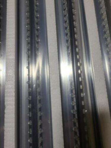 DESCRIPTION: (1) PACK OF (8) LED LUMINAIRE BRAND/MODEL: HUSSMANN/4441647+0511967 INFORMATION: 4100K/24V DC SIZE: 60"L X 2"W RETAIL$: $518.88 PER PK OF