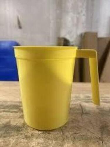 DESCRIPTION: (1) CASE OF (100) BEVERAGE PITCHER BRAND/MODEL: 32HL52 INFORMATION: GOLD SIZE: 32 FL OZ RETAIL$: $112.00 EA QTY: 1