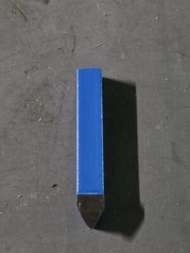 DESCRIPTION: (10) SOLID CARBIDE TIPPED SINGLE POINT TOOL BITS BRAND/MODEL: VC 02637247 SIZE: 3/8" SQ SHSANK RETAIL$: $150.80 QTY: 10