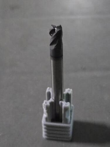 DESCRIPTION: (3) SOLID CARBIDE SQ END MILL BRAND/MODEL: HARVEY TOOL 45941093 SIZE: 3/16" DIA 0.2850" LOC RETAIL$: $98.40 QTY: 3