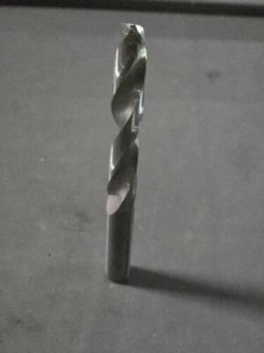 DESCRIPTION: (1) SOLID CARBIDE JOBBER DRILL BIT BRAND/MODEL: MADE IN USA 01337278 SIZE: 5/16" DIA RETAIL$: $125.56 QTY: 1