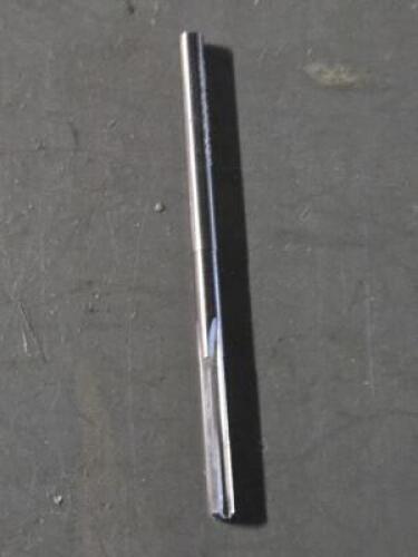 DESCRIPTION: (1) HSS CHUCKING REAMER BRAND/MODEL: HERTEL 79889440 SIZE: 0.1290" DIA RETAIL$: $72.22 QTY: 1