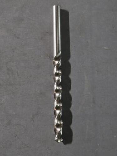 DESCRIPTION: (1) HSS TAPER LENGTH DRILL BIT BRAND/MODEL: CLEVELAND C09271 SIZE: 7/16" DIA RETAIL$: $30.21 QTY: 1