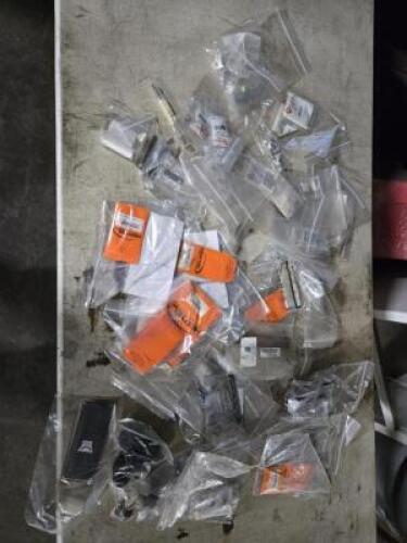 DESCRIPTION: (1) TRAY OF DRILL BITS, COLLET BUSHING AND OTHER ASSORTED SMALLS BRAND/MODEL: VARIOUS QTY: 1