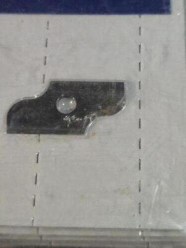 DESCRIPTION: (3) PACKS OF (10) CARBIDE INSERT KNIVES BRAND/MODEL: WESTWARD 20KY0 QTY: 3