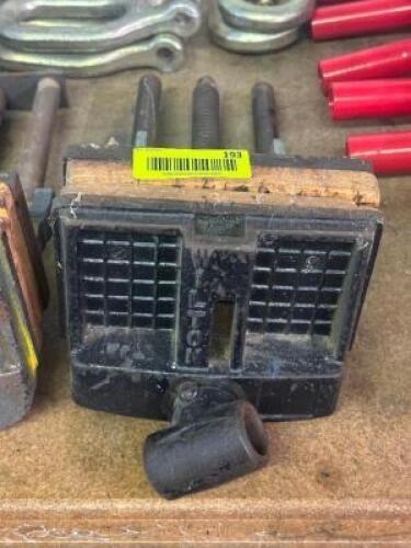 TABLE MOUNTED VICE
